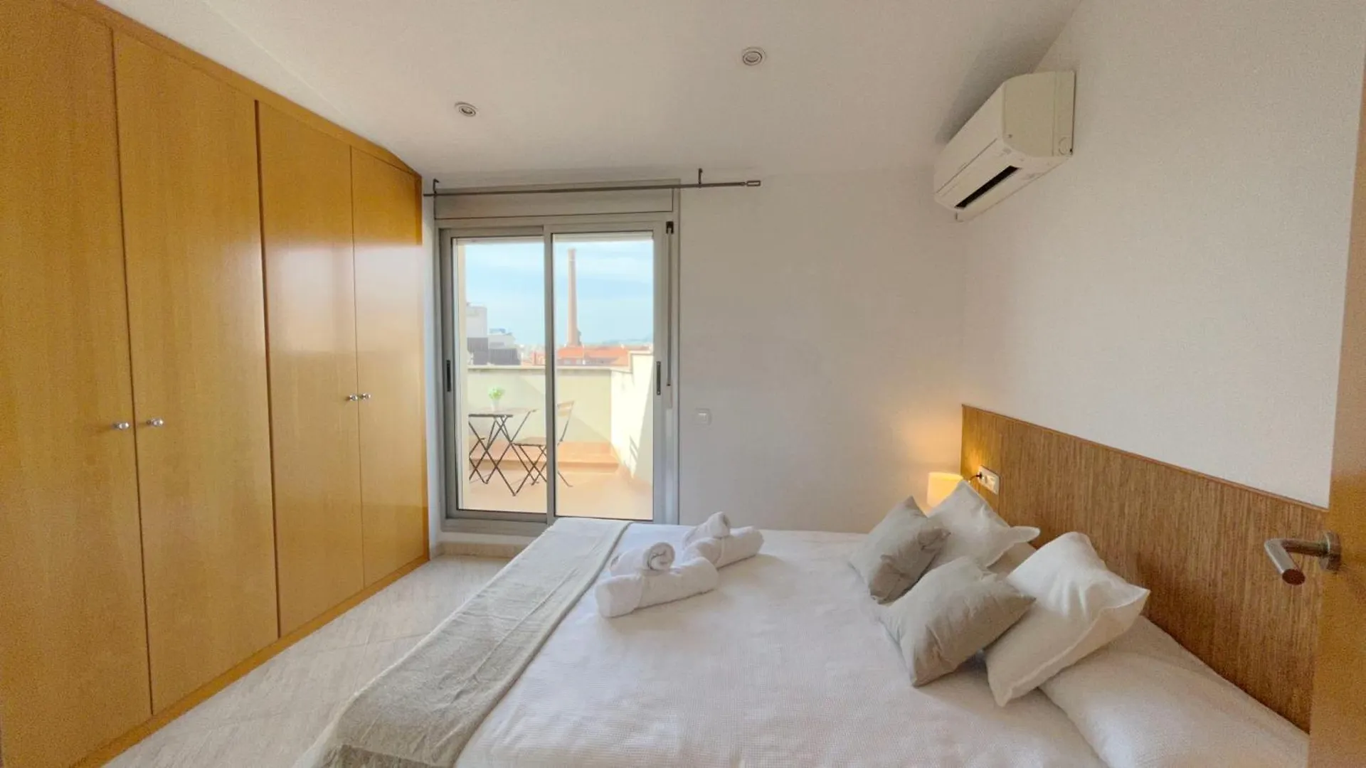 M3 Centrico Y Con Terraza Apartment Terrassa
