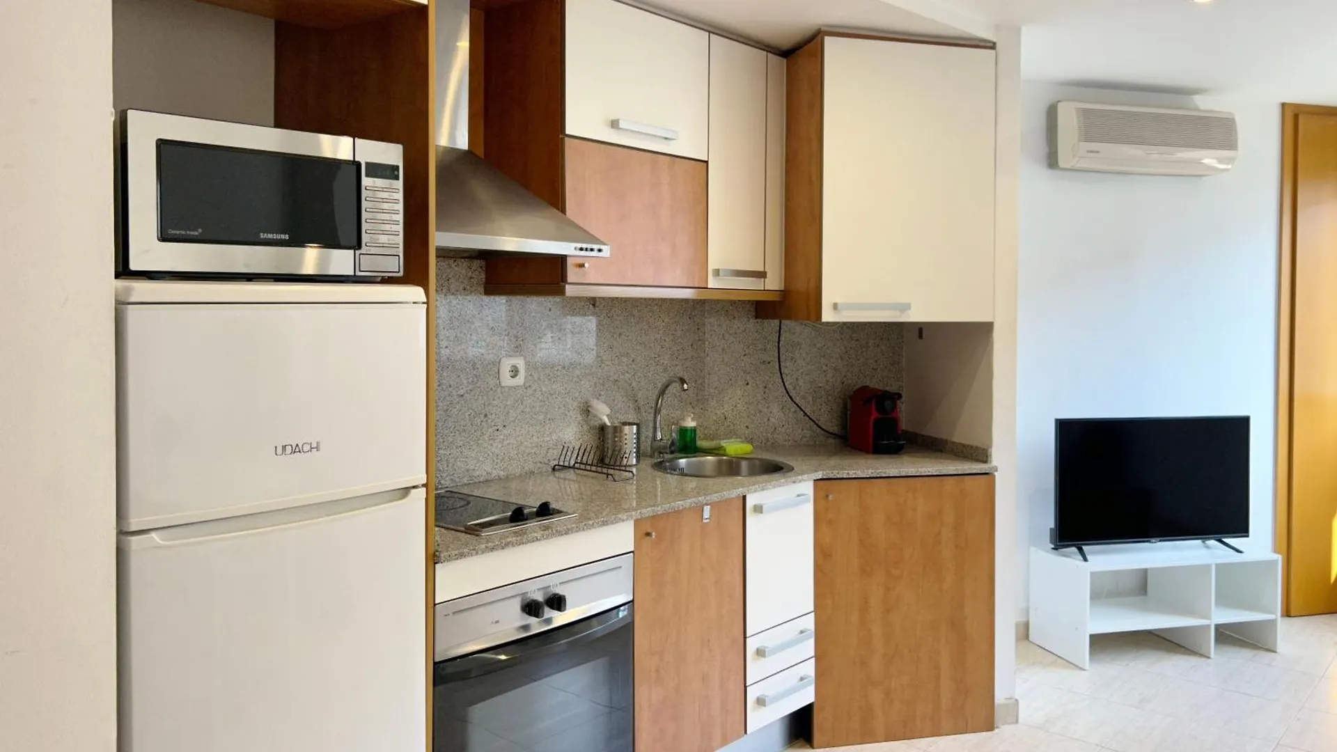 M3 Centrico Y Con Terraza Apartment Terrassa 0*,  Spain